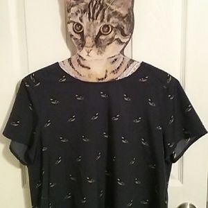 Banana Republic bird blouse Keyhole back sz L